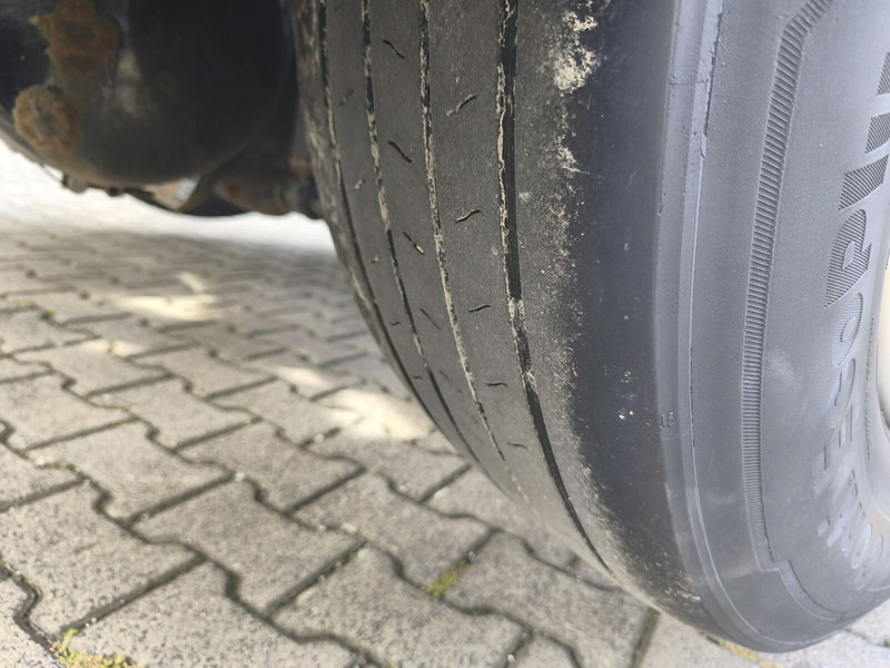 Kamion sa golom šasijom i zatvorenom kabinom MAN TGX 26.500 BDF 6x2 Euro 6 Standard Lift+Lenk (29): slika 12