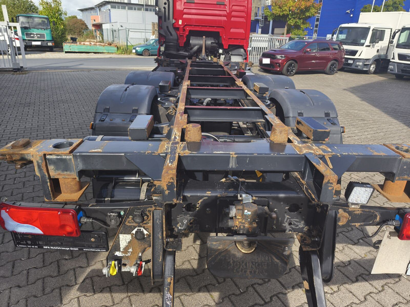 Kamion sa golom šasijom i zatvorenom kabinom MAN TGX 26.500 BDF 6x2 Euro 6 Standard Lift+Lenk (29): slika 9