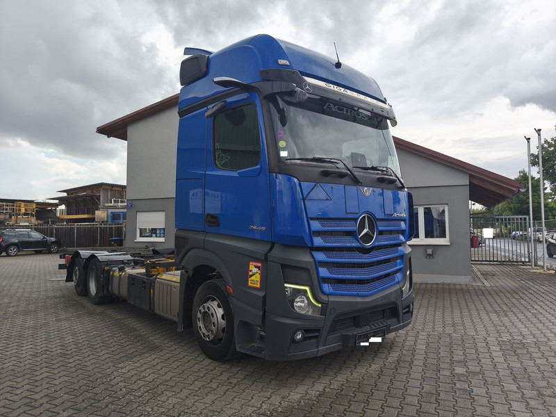 Mercedes-Benz Actros 2545 BDF - Kamion za prevoz kontejnera/ Kamion sa promenjivim sandukom: slika 2 Mercedes-Benz Actros 2545 BDF - Kamion za prevoz kontejnera/ Kamion sa promenjivim sandukom: slika 2