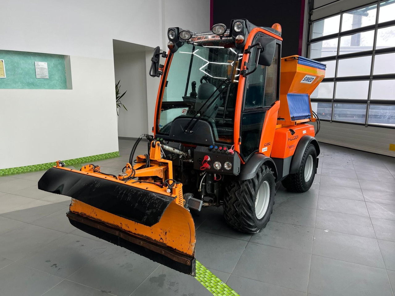 Holder C250 4X4 / LOW MTH / 1 Owner / Kubota Engine - Električno komunalno vozilo: slika 1 Holder C250 4X4 / LOW MTH / 1 Owner / Kubota Engine - Električno komunalno vozilo: slika 1