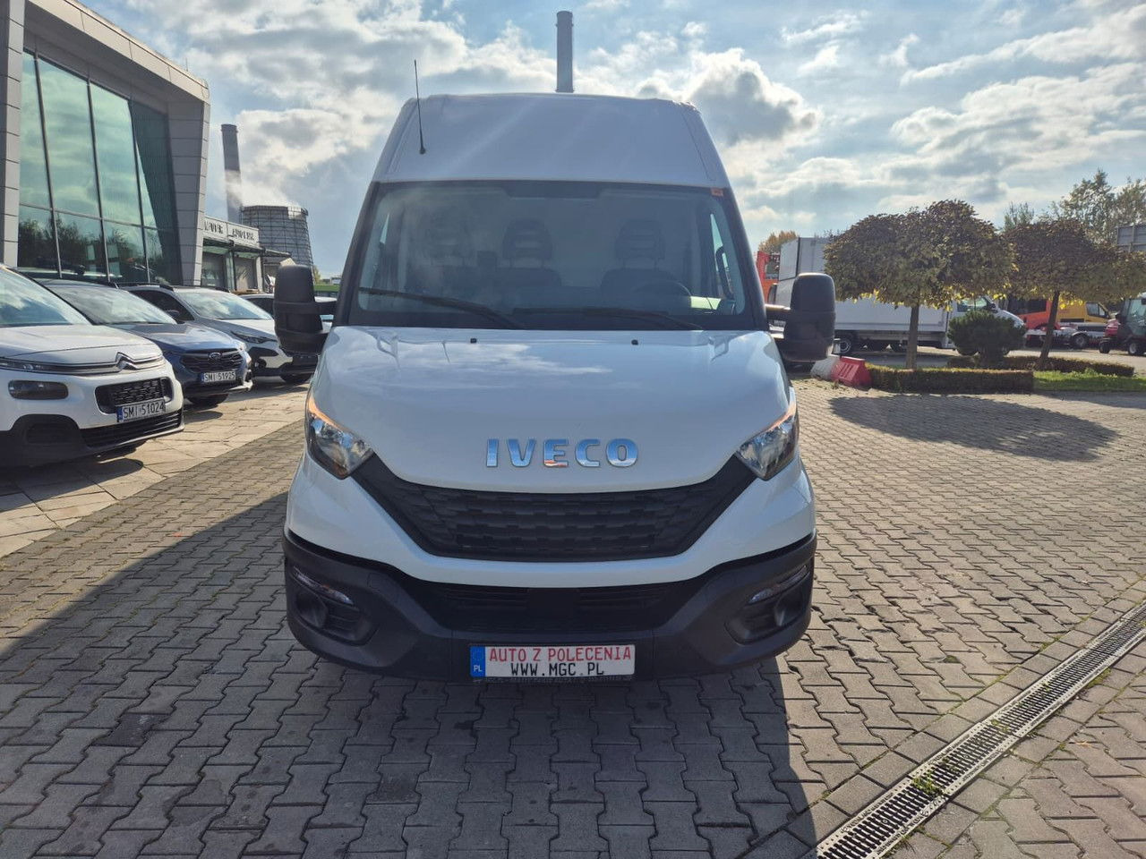 Iveco Daily 35S14 L4H3 - Furgon: slika 3 Iveco Daily 35S14 L4H3 - Furgon: slika 3