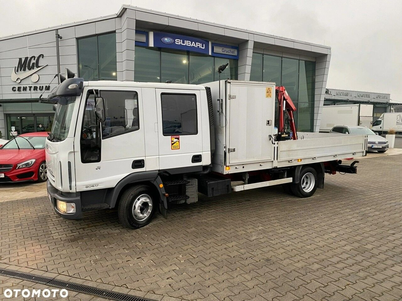 Iveco Eurocargo ML80E17 - Kamion sa tovarnim sandukom, Kamion sa dizalicom: slika 1 Iveco Eurocargo ML80E17 - Kamion sa tovarnim sandukom, Kamion sa dizalicom: slika 1