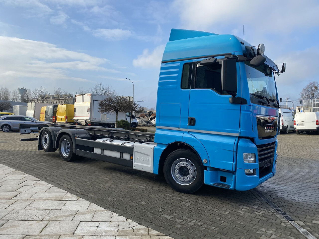 MAN TGX 26.500 NEW Service AT MAN / Frame - Kamion sa golom šasijom i zatvorenom kabinom: slika 5 MAN TGX 26.500 NEW Service AT MAN / Frame - Kamion sa golom šasijom i zatvorenom kabinom: slika 5