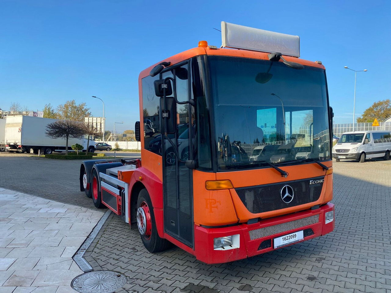 MERCEDES-BENZ Eqonic 2628 - 1 Owner - Euro6 - LOW KM - Kamion sa golom šasijom i zatvorenom kabinom: slika 4 MERCEDES-BENZ Eqonic 2628 - 1 Owner - Euro6 - LOW KM - Kamion sa golom šasijom i zatvorenom kabinom: slika 4