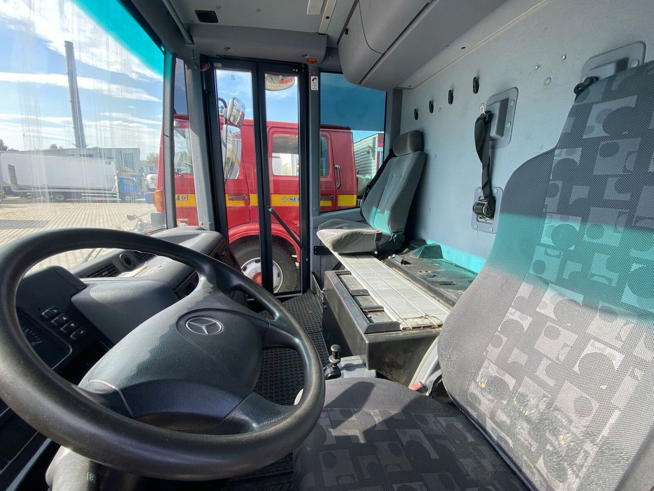 MERCEDES-BENZ Mercedes-Benz Eqonic 2628 - 1 Owner - Euro6 - LOW KM MERCEDES-BENZ Mercedes-Benz Eqonic 2628 - 1 Owner - Euro6 - LOW KM: slika 19 MERCEDES-BENZ Mercedes-Benz Eqonic 2628 - 1 Owner - Euro6 - LOW KM MERCEDES-BENZ Mercedes-Benz Eqonic 2628 - 1 Owner - Euro6 - LOW KM: slika 19