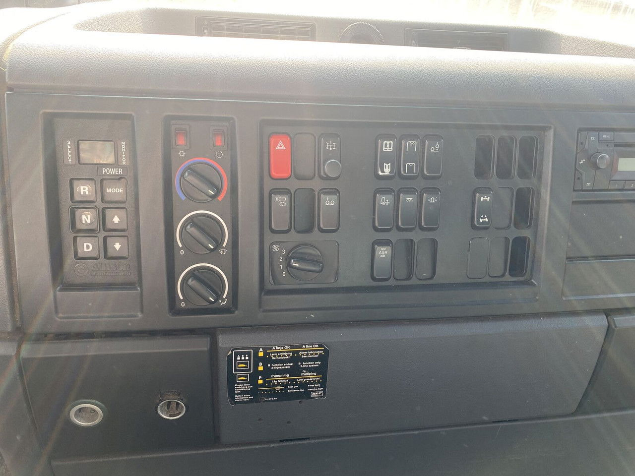 MERCEDES-BENZ Mercedes-Benz Eqonic 2628 - 1 Owner - Euro6 - LOW KM MERCEDES-BENZ Mercedes-Benz Eqonic 2628 - 1 Owner - Euro6 - LOW KM: slika 21 MERCEDES-BENZ Mercedes-Benz Eqonic 2628 - 1 Owner - Euro6 - LOW KM MERCEDES-BENZ Mercedes-Benz Eqonic 2628 - 1 Owner - Euro6 - LOW KM: slika 21