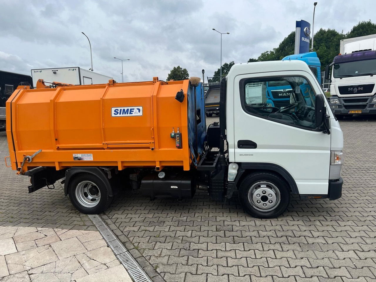 Mitsubishi Canter Fuso 3S13 AMT / Presscontainer / LOW KM / Super Condition - Kamion za smeće: slika 3 Mitsubishi Canter Fuso 3S13 AMT / Presscontainer / LOW KM / Super Condition - Kamion za smeće: slika 3