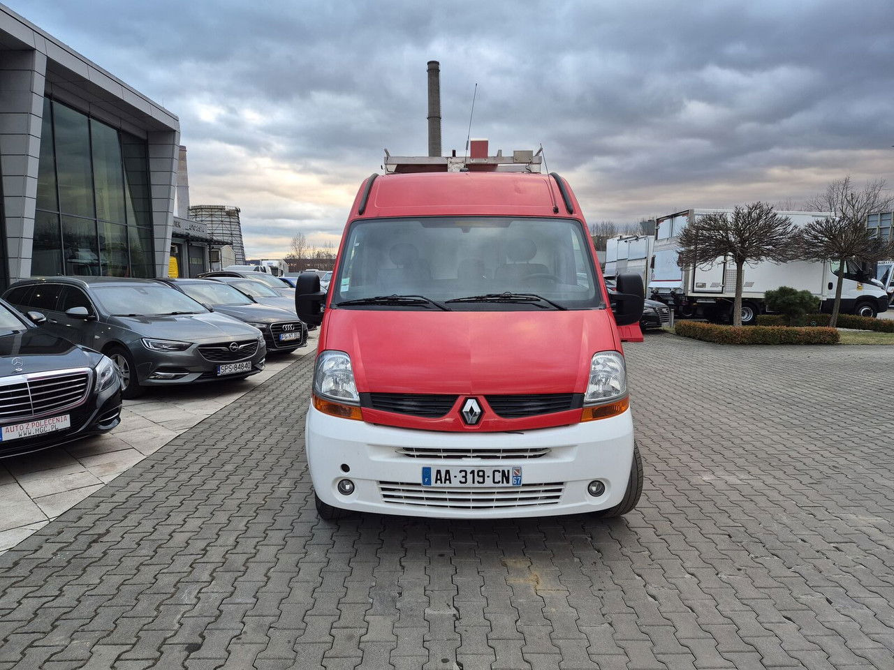 RENAULT Renault Master 2.5 DCi / Only 25TKM / Like NEW / WE Have 3 THE Same - Vatrogasni kamion: slika 4 RENAULT Renault Master 2.5 DCi / Only 25TKM / Like NEW / WE Have 3 THE Same - Vatrogasni kamion: slika 4