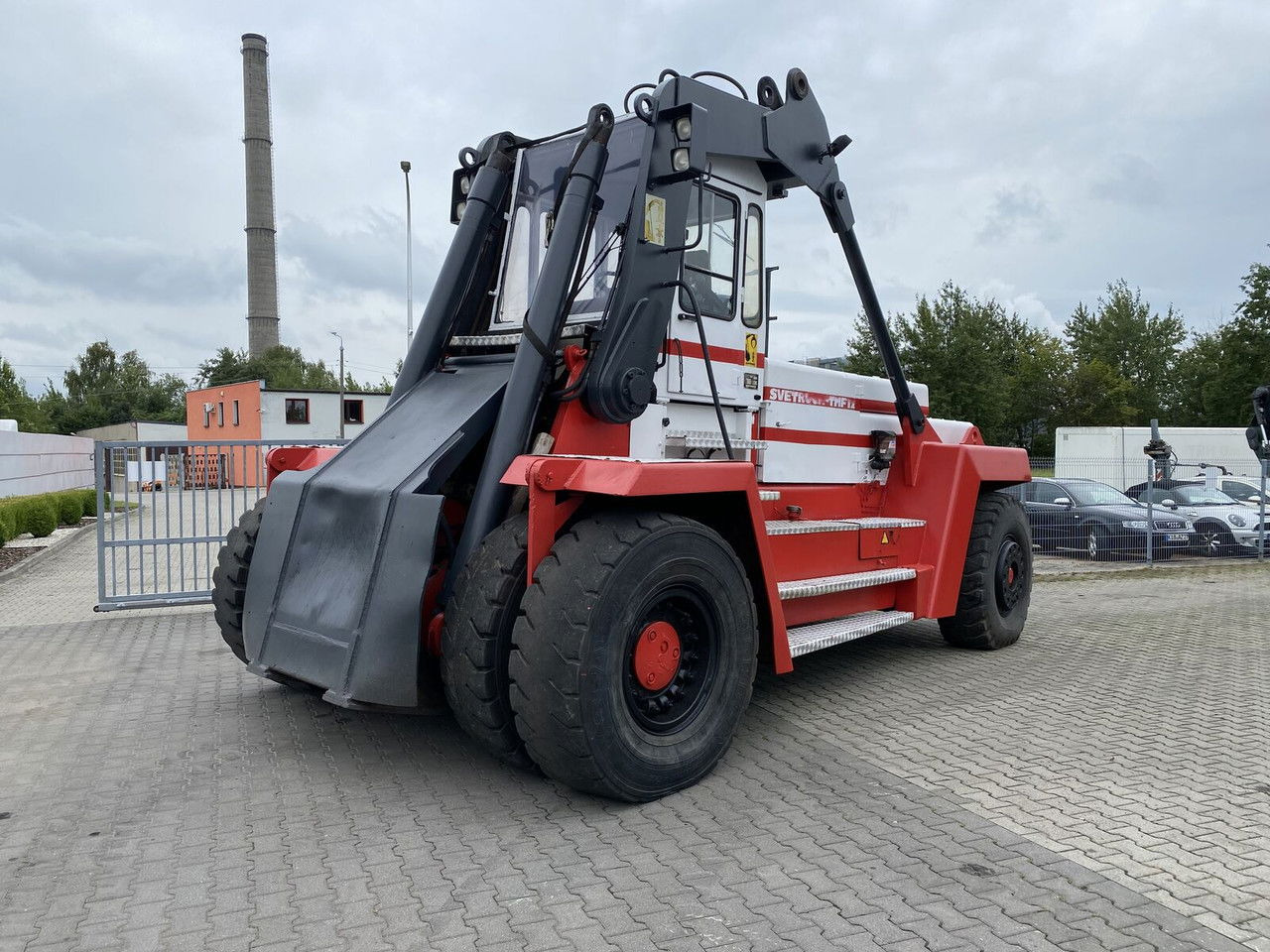 SVETRUCK TMF 12/9 HB / 1 Owner / Elme Spreader / Wood LOG A RM - Dizalica za kontejnere: slika 3 SVETRUCK TMF 12/9 HB / 1 Owner / Elme Spreader / Wood LOG A RM - Dizalica za kontejnere: slika 3