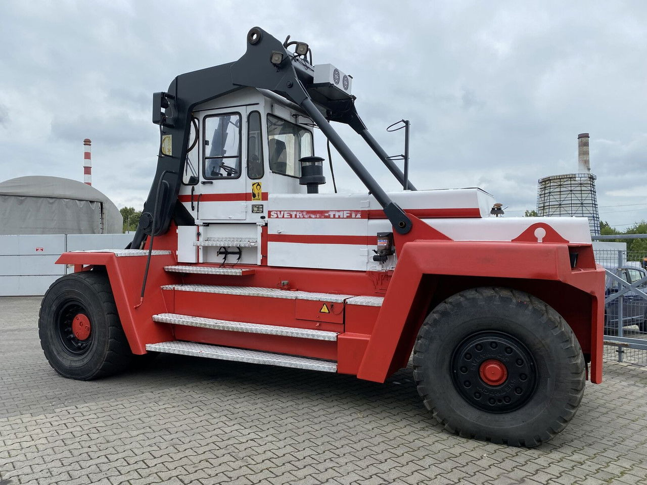 SVETRUCK TMF 12/9 HB / 1 Owner / Elme Spreader / Wood LOG A RM - Dizalica za kontejnere: slika 2 SVETRUCK TMF 12/9 HB / 1 Owner / Elme Spreader / Wood LOG A RM - Dizalica za kontejnere: slika 2