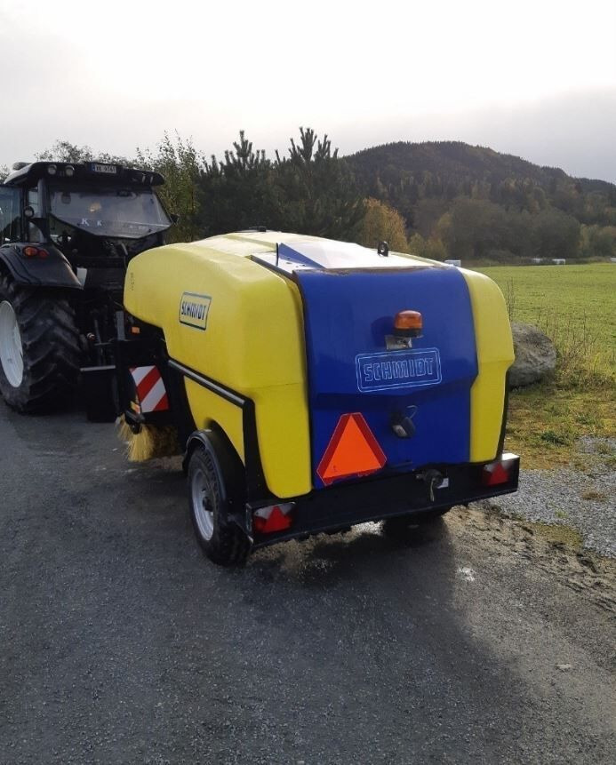 Schmidt TSS 122, Like NEW, Only 203 hours, up to 40KM/h - Transport all - Autočistilica: slika 3 Schmidt TSS 122, Like NEW, Only 203 hours, up to 40KM/h - Transport all - Autočistilica: slika 3