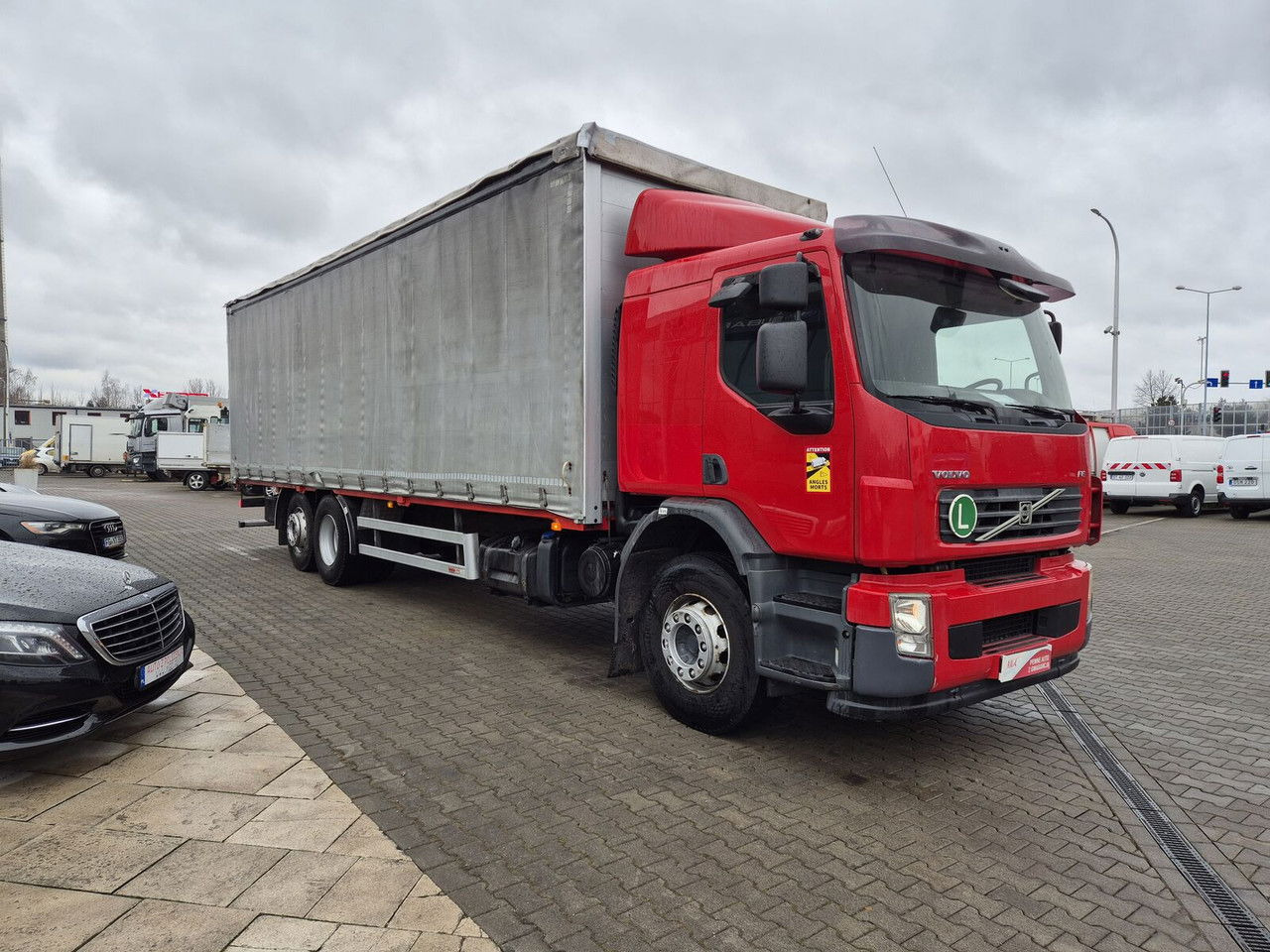 Volvo FE 320 62R / Serviced / 22 EP / Euro 4 - Kamion sa ceradom: slika 4 Volvo FE 320 62R / Serviced / 22 EP / Euro 4 - Kamion sa ceradom: slika 4
