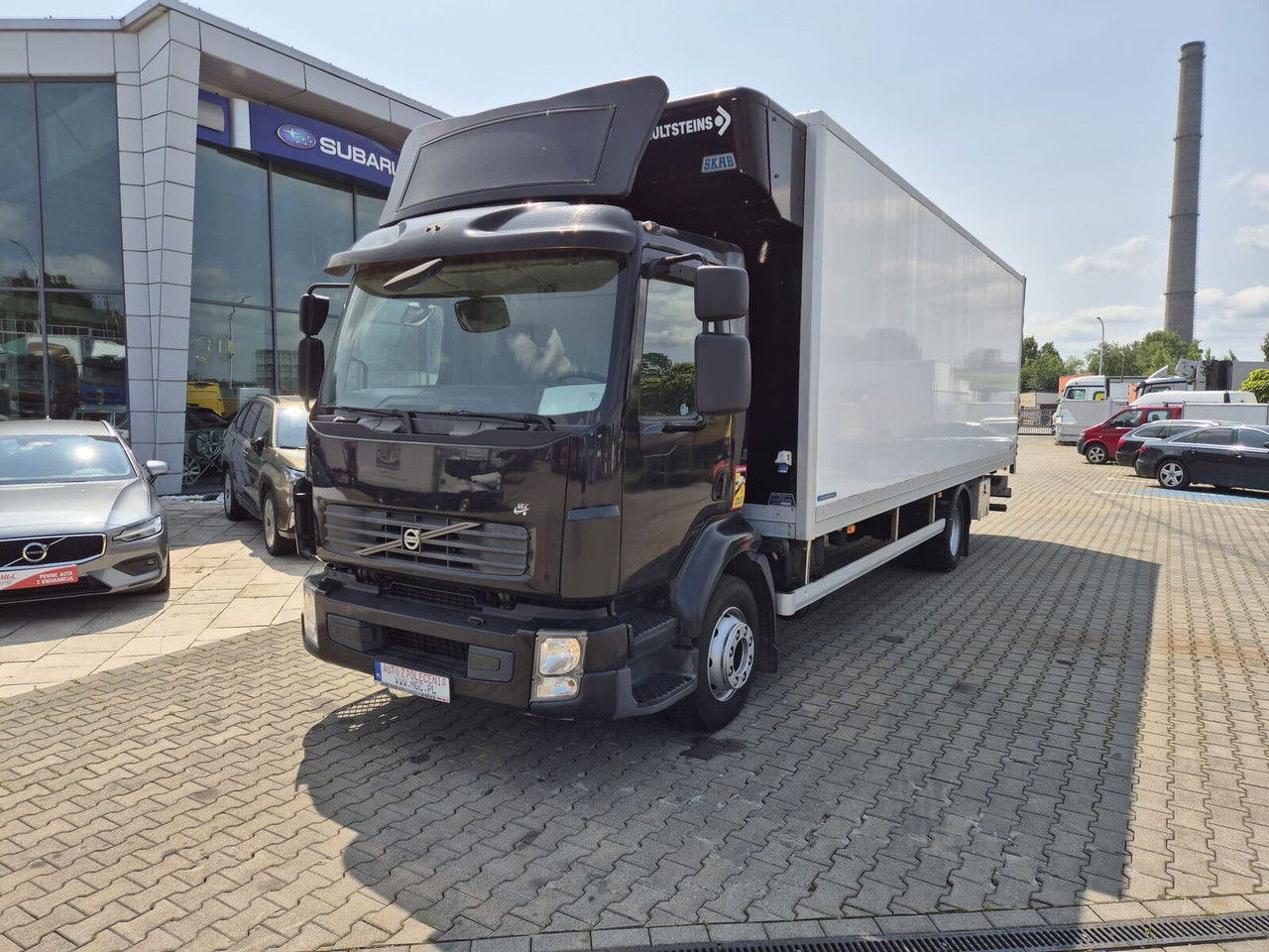 Volvo FL 240 1 Owner / Container - Kamion sa zatvorenim sandukom: slika 3 Volvo FL 240 1 Owner / Container - Kamion sa zatvorenim sandukom: slika 3