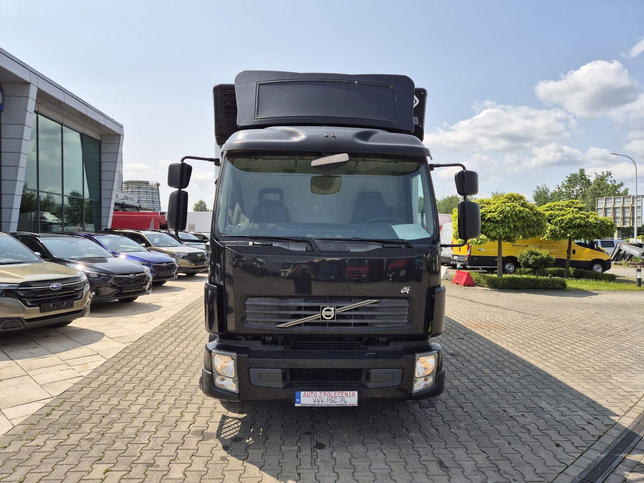 Volvo FL 240 1 Owner / Container - Kamion sa zatvorenim sandukom: slika 5 Volvo FL 240 1 Owner / Container - Kamion sa zatvorenim sandukom: slika 5