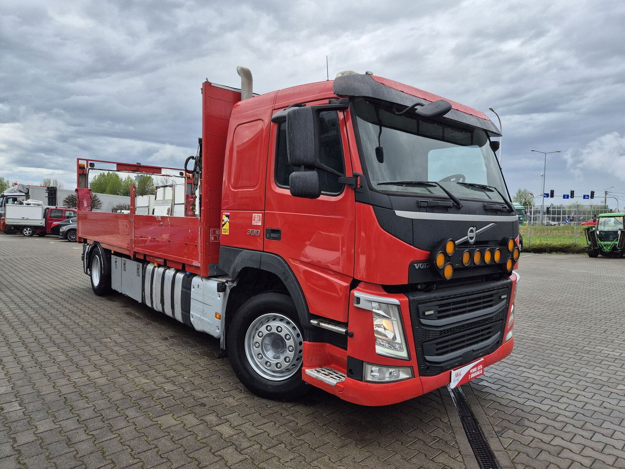 Volvo FM 330 Webasto / HDS Hiab / 1 Owner - Kamion sa tovarnim sandukom, Kamion sa dizalicom: slika 2 Volvo FM 330 Webasto / HDS Hiab / 1 Owner - Kamion sa tovarnim sandukom, Kamion sa dizalicom: slika 2