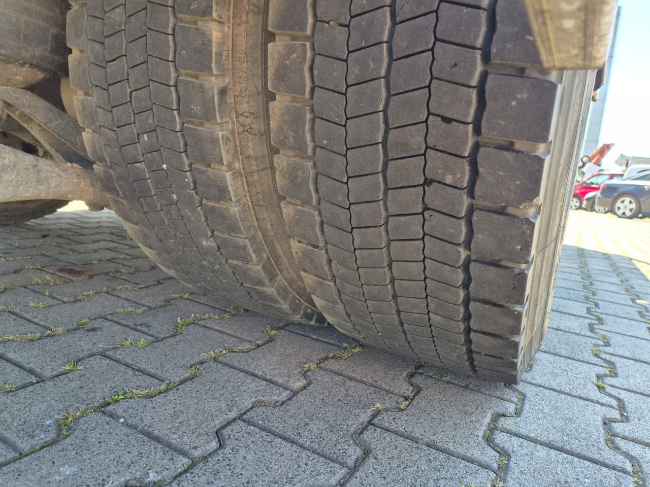Kamion sa tovarnim sandukom Volvo FM 420 1 Owner / Cheap/ After service: slika 13