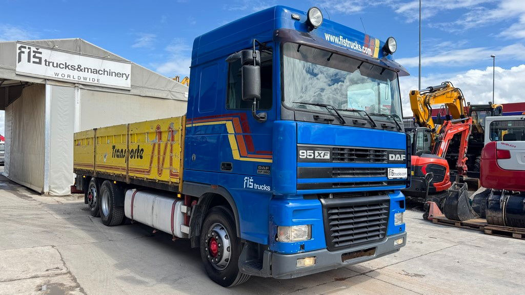 DAF XF 95.380 6X2 stake body - air condition - Kamion sa tovarnim sandukom: slika 3 DAF XF 95.380 6X2 stake body - air condition - Kamion sa tovarnim sandukom: slika 3