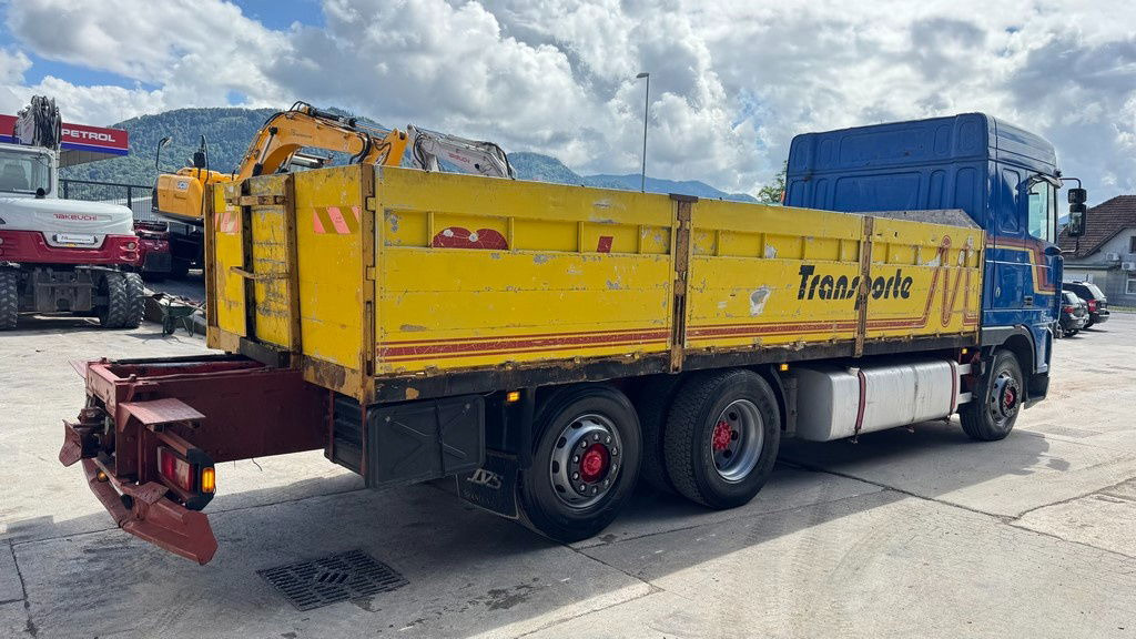 DAF XF 95.380 6X2 stake body - air condition - Kamion sa tovarnim sandukom: slika 5 DAF XF 95.380 6X2 stake body - air condition - Kamion sa tovarnim sandukom: slika 5
