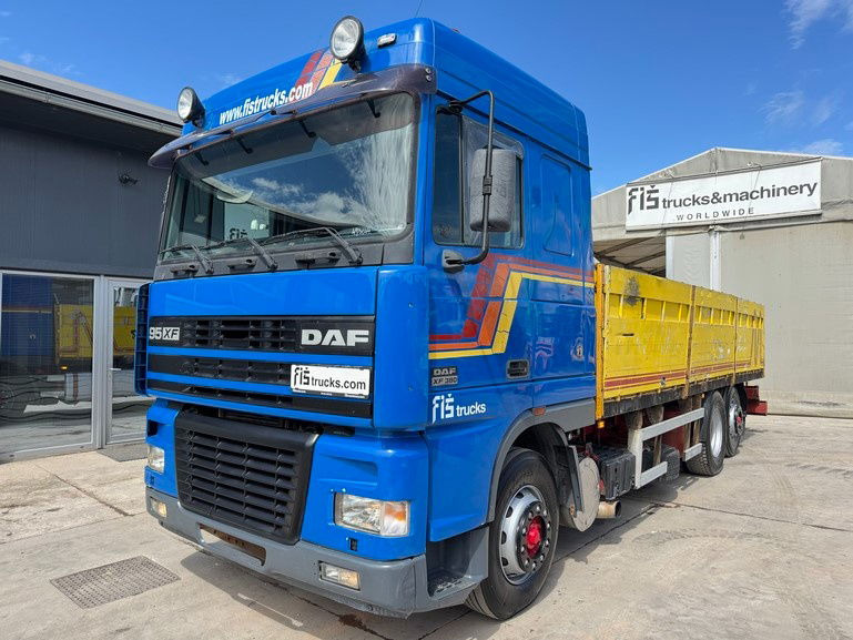 DAF XF 95.380 6X2 stake body - air condition - Kamion sa tovarnim sandukom: slika 1 DAF XF 95.380 6X2 stake body - air condition - Kamion sa tovarnim sandukom: slika 1