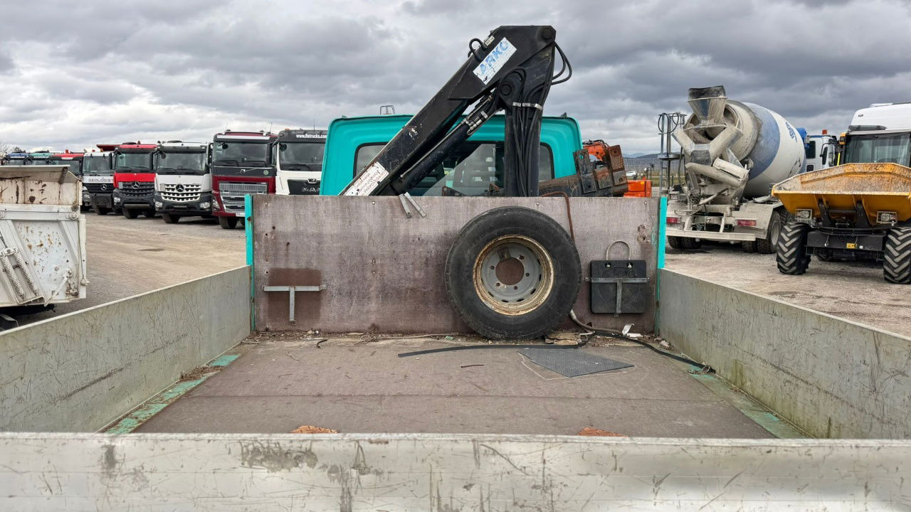 Iveco Daily 65 C15 stake body - Hiab 045-3 - 7.5M - Dostavno vozilo sa otvorenom sandukom, Dostavno vozilo sa duplom kabinom: slika 4 Iveco Daily 65 C15 stake body - Hiab 045-3 - 7.5M - Dostavno vozilo sa otvorenom sandukom, Dostavno vozilo sa duplom kabinom: slika 4