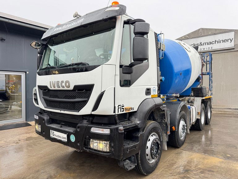 Iveco Trakker AD340TB45 8x4 mixer 9m3 - Mikser za beton: slika 1 Iveco Trakker AD340TB45 8x4 mixer 9m3 - Mikser za beton: slika 1