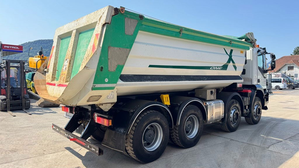 Iveco Trakker AD410T45 8x4 20m3 - hydr. back - 72.000km - Istovarivač: slika 5 Iveco Trakker AD410T45 8x4 20m3 - hydr. back - 72.000km - Istovarivač: slika 5