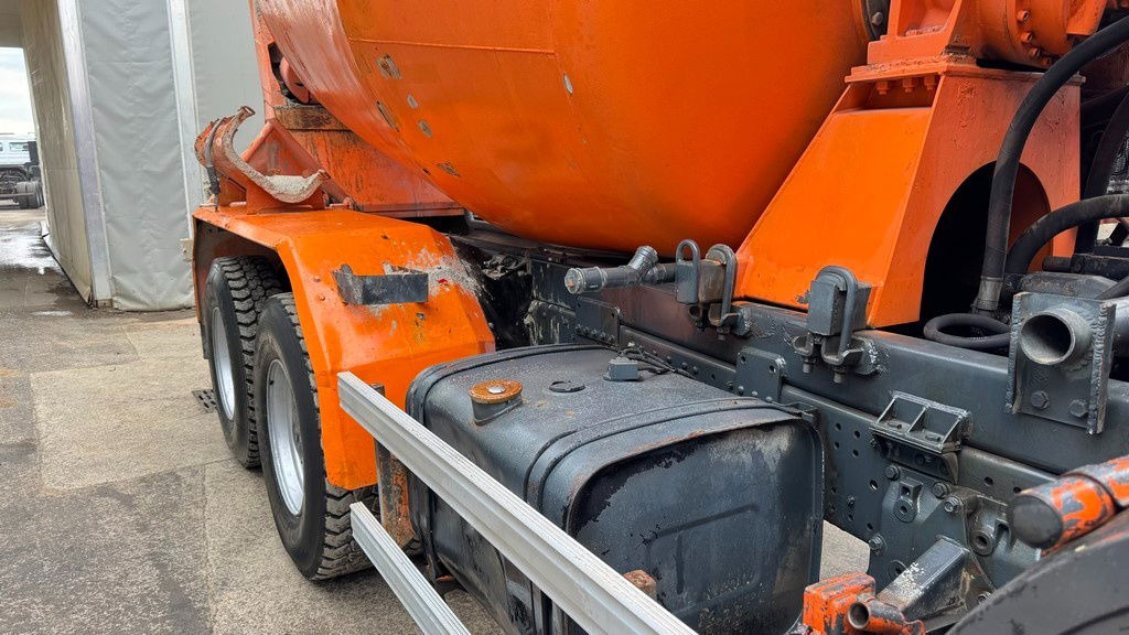 MAN 26.272 6x4 mixer - 7M3 - full spring - Mikser za beton: slika 4 MAN 26.272 6x4 mixer - 7M3 - full spring - Mikser za beton: slika 4
