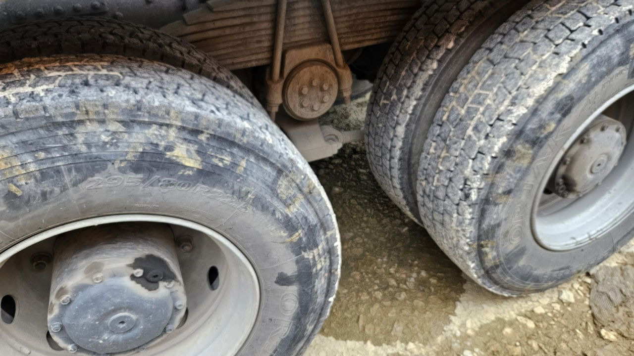 MAN FE 410A 6x4 mixer - 7m3 - euro 3 - Mikser za beton: slika 4 MAN FE 410A 6x4 mixer - 7m3 - euro 3 - Mikser za beton: slika 4