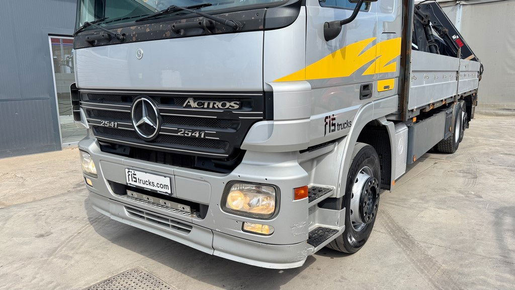 Mercedes-Benz Actros 2541 6x2 stake body - Hiab XS 144 Hipro 17.3M - Kamion sa tovarnim sandukom, Kamion sa dizalicom: slika 2 Mercedes-Benz Actros 2541 6x2 stake body - Hiab XS 144 Hipro 17.3M - Kamion sa tovarnim sandukom, Kamion sa dizalicom: slika 2