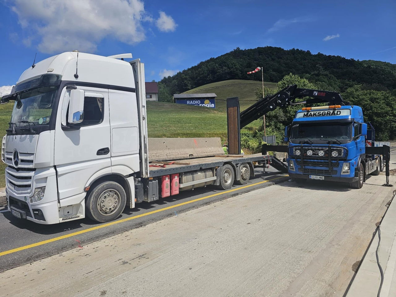 Mercedes-Benz Actros 2545 6x2 transporter - steering axle - 7.8M - Kamion za prevoz automobila: slika 3 Mercedes-Benz Actros 2545 6x2 transporter - steering axle - 7.8M - Kamion za prevoz automobila: slika 3