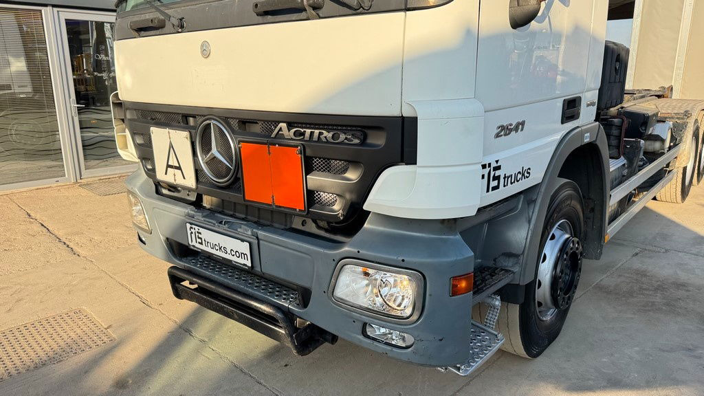 Mercedes-Benz Actros 2641 6x4 hiab abroll tipper - spring complete - Kamion za prevoz kontejnera/ Kamion sa promenjivim sandukom: slika 2 Mercedes-Benz Actros 2641 6x4 hiab abroll tipper - spring complete - Kamion za prevoz kontejnera/ Kamion sa promenjivim sandukom: slika 2