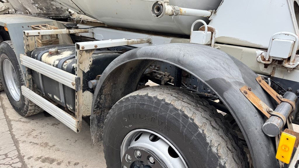 Mercedes-Benz Actros 3241 8x4 mixer 9m3 - Mikser za beton: slika 4 Mercedes-Benz Actros 3241 8x4 mixer 9m3 - Mikser za beton: slika 4