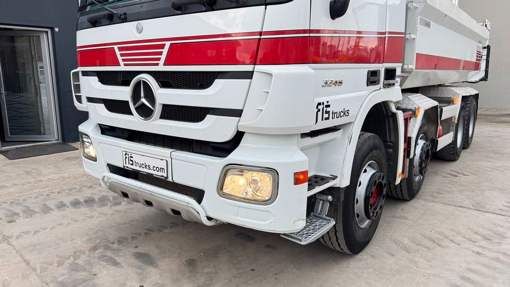Mercedes-Benz Actros 3246 8X4 mulda tipper - retarder - hydr. back door - Istovarivač: slika 3 Mercedes-Benz Actros 3246 8X4 mulda tipper - retarder - hydr. back door - Istovarivač: slika 3