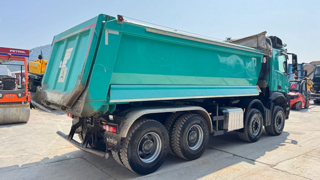 Mercedes-Benz Arocs 3248 8X4 mulda tipper - electric taurpaulin - Istovarivač: slika 4 Mercedes-Benz Arocs 3248 8X4 mulda tipper - electric taurpaulin - Istovarivač: slika 4