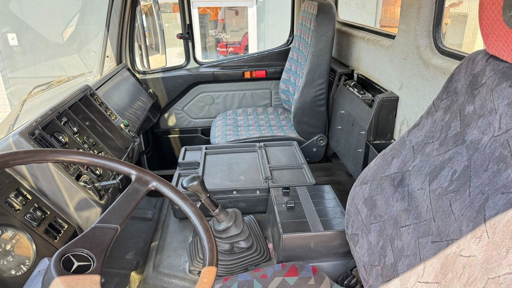 Mercedes-Benz SK 3235 8X4 tipper - V8 - top conditon Mercedes-Benz SK 3235 8X4 tipper - V8 - top conditon: slika 27