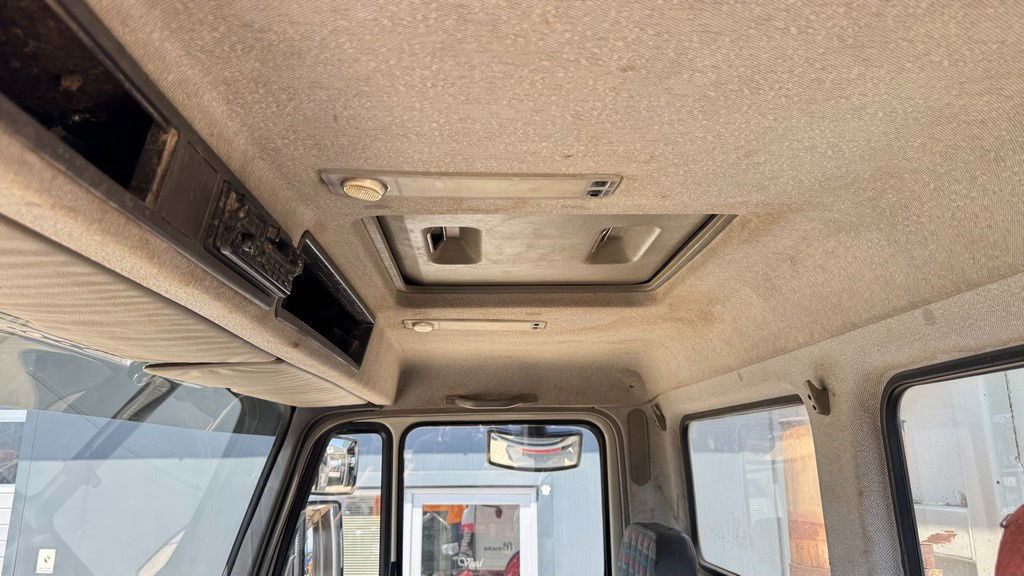 Mercedes-Benz SK 3235 8X4 tipper - V8 - top conditon Mercedes-Benz SK 3235 8X4 tipper - V8 - top conditon: slika 29