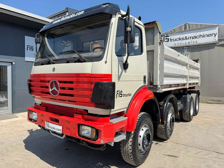 Mercedes-Benz SK 3235 8X4 tipper - V8 - top conditon - Istovarivač: slika 1 Mercedes-Benz SK 3235 8X4 tipper - V8 - top conditon - Istovarivač: slika 1
