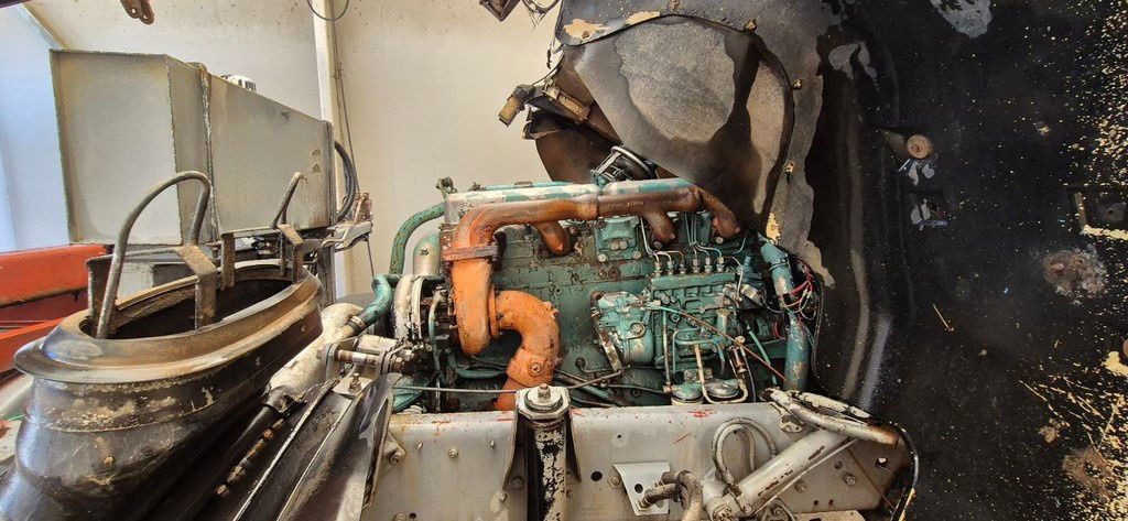 Istovarivač Scania 112 6x4 tipper - full spring: slika 16