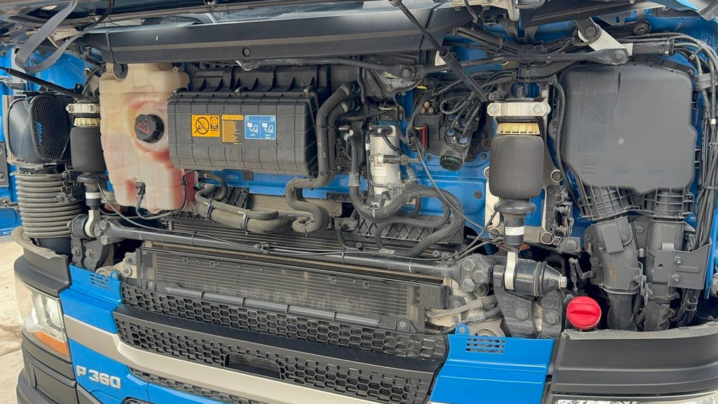 Scania P 360 6x2 palfinger abroll tipper - steering axle Scania P 360 6x2 palfinger abroll tipper - steering axle: slika 21 Scania P 360 6x2 palfinger abroll tipper - steering axle Scania P 360 6x2 palfinger abroll tipper - steering axle: slika 21