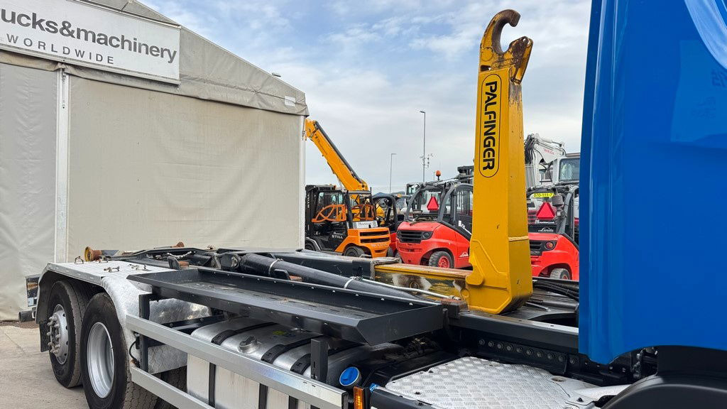 Scania P 360 6x2 palfinger abroll tipper - steering axle - Kamion za prevoz kontejnera/ Kamion sa promenjivim sandukom: slika 4 Scania P 360 6x2 palfinger abroll tipper - steering axle - Kamion za prevoz kontejnera/ Kamion sa promenjivim sandukom: slika 4