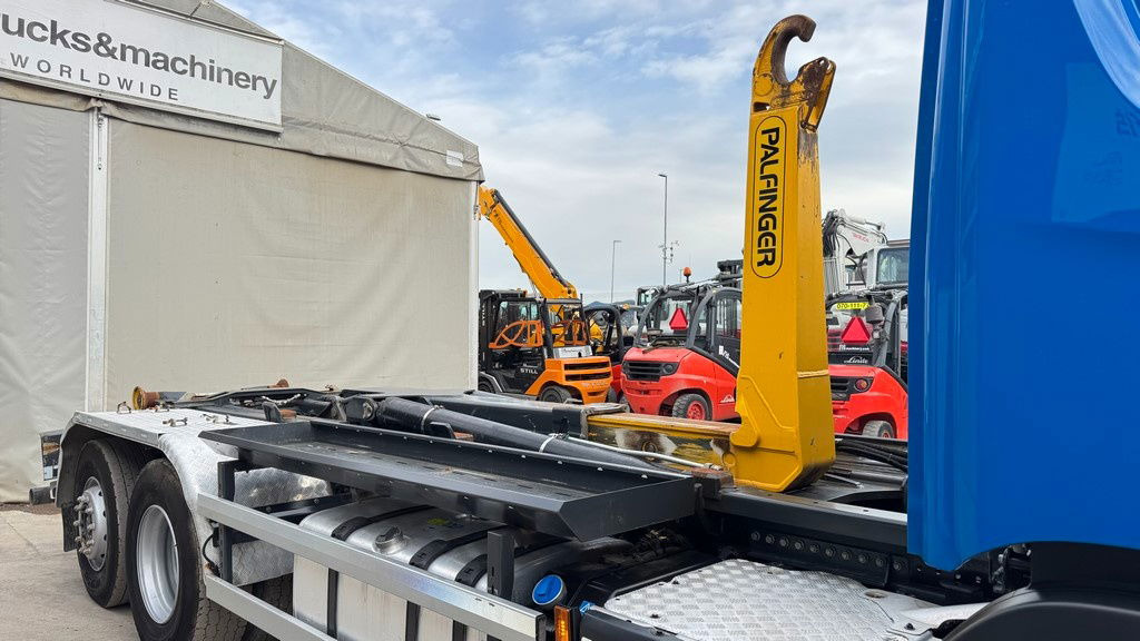 Scania P 360 6x2 palfinger abroll tipper - steering axle - Kamion za prevoz kontejnera/ Kamion sa promenjivim sandukom: slika 4 Scania P 360 6x2 palfinger abroll tipper - steering axle - Kamion za prevoz kontejnera/ Kamion sa promenjivim sandukom: slika 4