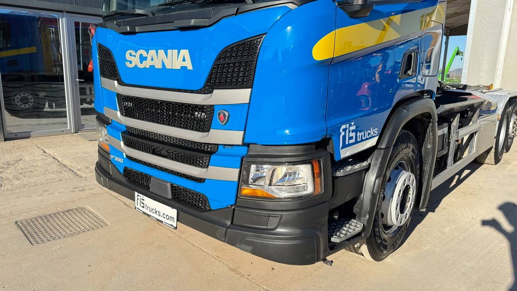 Scania P 360 6x2 palfinger abroll tipper - steering axle - Kamion za prevoz kontejnera/ Kamion sa promenjivim sandukom: slika 2 Scania P 360 6x2 palfinger abroll tipper - steering axle - Kamion za prevoz kontejnera/ Kamion sa promenjivim sandukom: slika 2