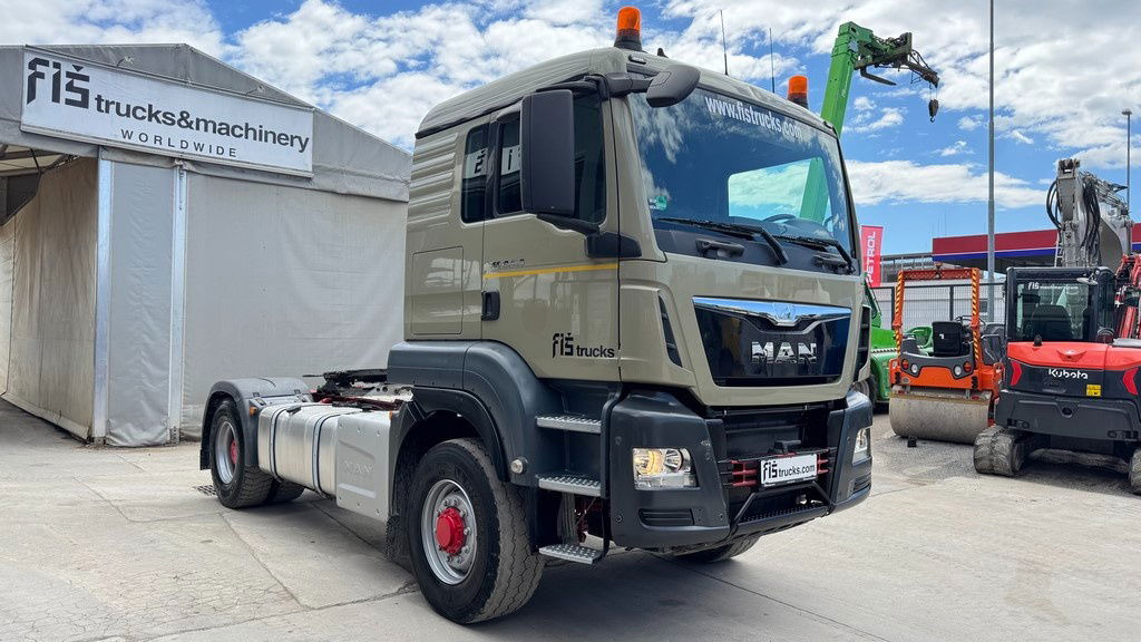 MAN TGS 18.480 4X4 tractor unit - tipper hydraulics - Tegljač: slika 3 MAN TGS 18.480 4X4 tractor unit - tipper hydraulics - Tegljač: slika 3