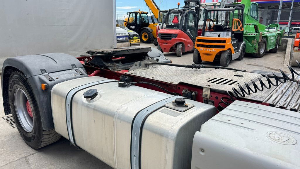 MAN TGS 18.480 4X4 tractor unit - tipper hydraulics - Tegljač: slika 4 MAN TGS 18.480 4X4 tractor unit - tipper hydraulics - Tegljač: slika 4