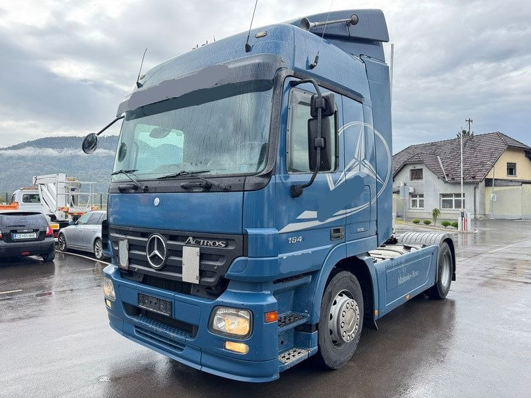 Mercedes-Benz Actros 1841 LS 4x2 tractor unit - retarder - Tegljač: slika 1 Mercedes-Benz Actros 1841 LS 4x2 tractor unit - retarder - Tegljač: slika 1