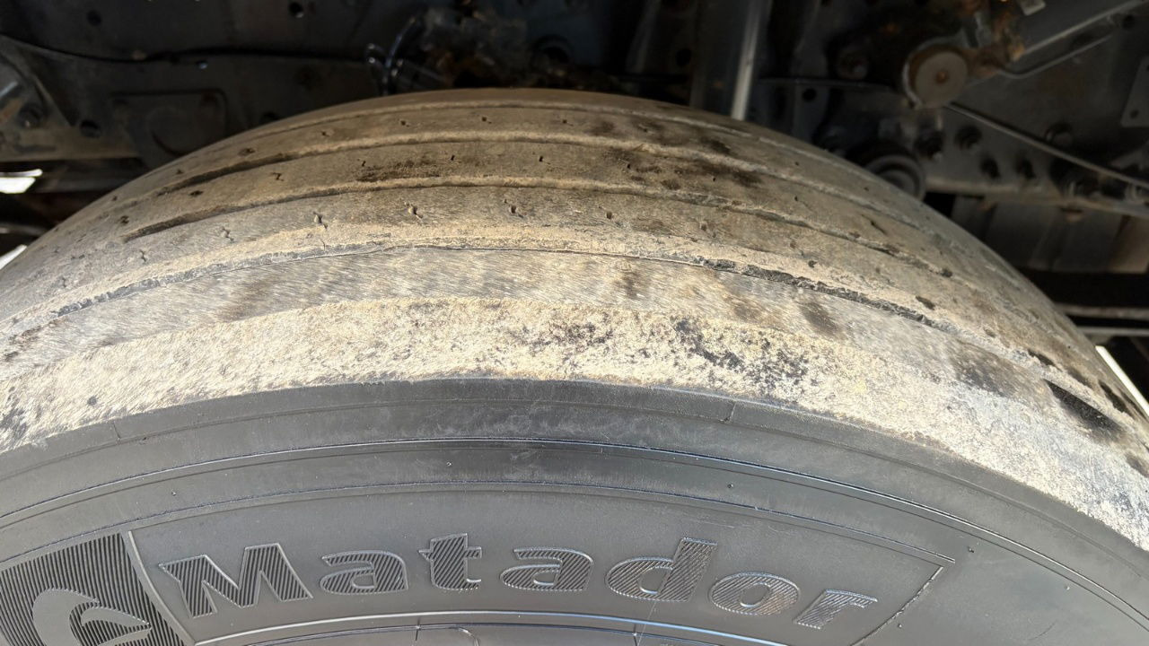 Mercedes-Benz Actros 1846 4x2 tractor unit - retarder - Tegljač: slika 5 Mercedes-Benz Actros 1846 4x2 tractor unit - retarder - Tegljač: slika 5