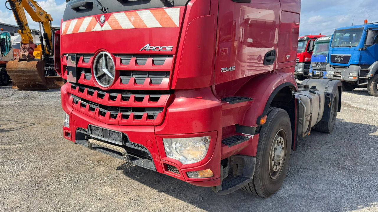 Mercedes-Benz Arocs 1945 HAD 4X4 tractor unit - tipper hydraulics - retarder - Tegljač: slika 2 Mercedes-Benz Arocs 1945 HAD 4X4 tractor unit - tipper hydraulics - retarder - Tegljač: slika 2