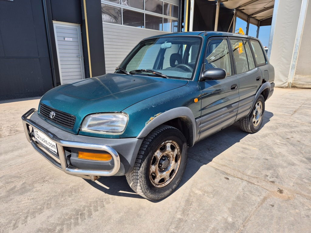 Toyota RAV4 2.0 - Petrol - Automatic - AC - SUVSUV: slika 1 Toyota RAV4 2.0 - Petrol - Automatic - AC - SUVSUV: slika 1