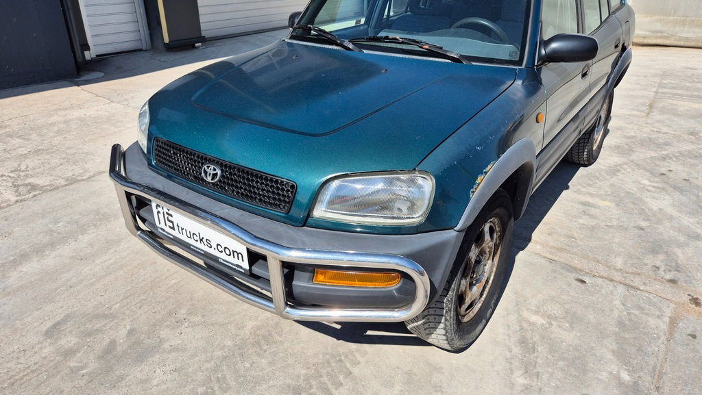 Toyota RAV4 2.0 - Petrol - Automatic - SUVSUV: slika 2 Toyota RAV4 2.0 - Petrol - Automatic - SUVSUV: slika 2