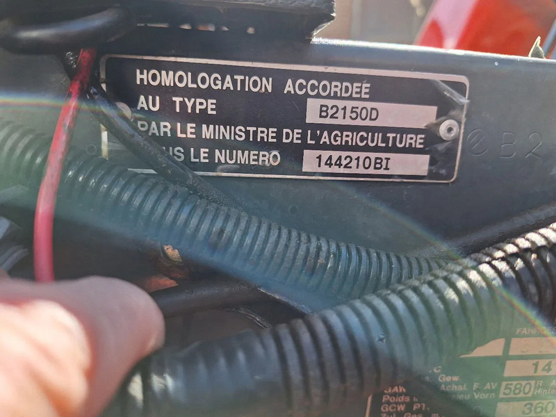 Vučno vozilo Kubota B2150: slika 15 Vučno vozilo Kubota B2150: slika 15